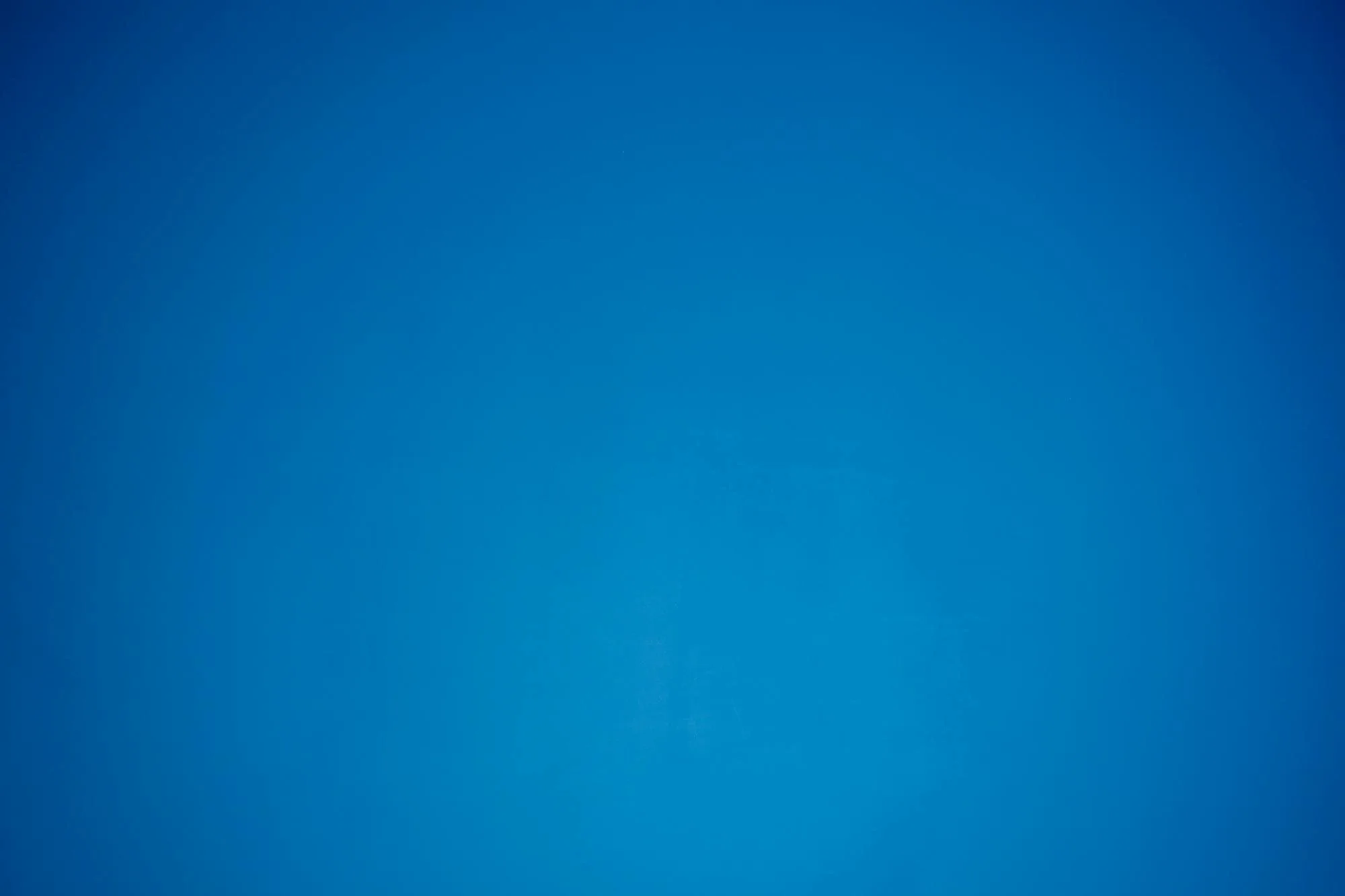Giải pháp AI Studio & Livestream Portable 15 Blue background