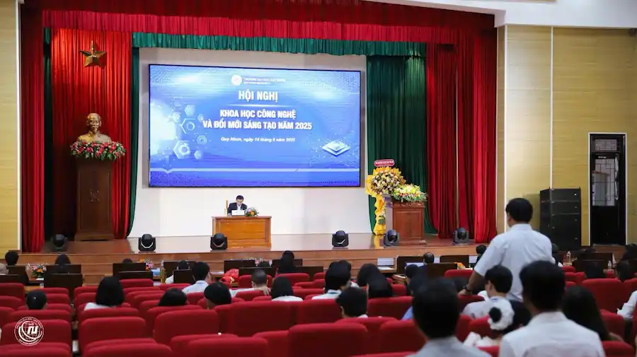 Hội trường Trường Đại học Quy Nhơn