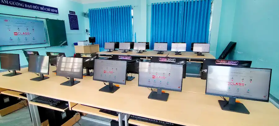 So sánh các mô hình phòng học ngoại ngữ: Truyền thống và công nghệ 4.0