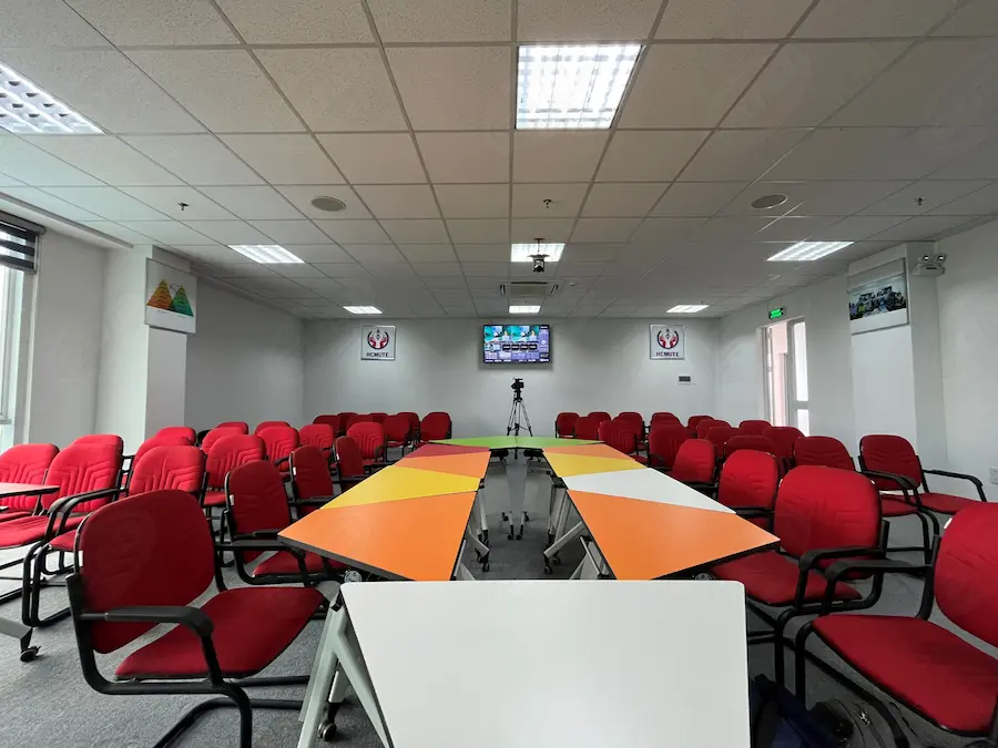 Phòng chuyển đổi số Trường đại học sư phạm kỹ thuật HCM