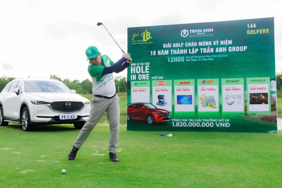 Sao Mai Education Group tai tro va dong hanh cung Giai Golf ky niem 18 nam Tap doan Tran Anh Long An 2