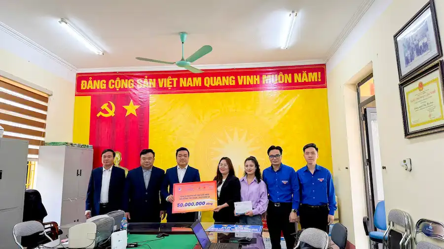 Công Đoàn Sao Mai Education Group Chung Tay Hỗ Trợ Nhân Dân Tỉnh Thái Nguyên Khắc Phục Hậu Quả Cơn Bão Số 11
