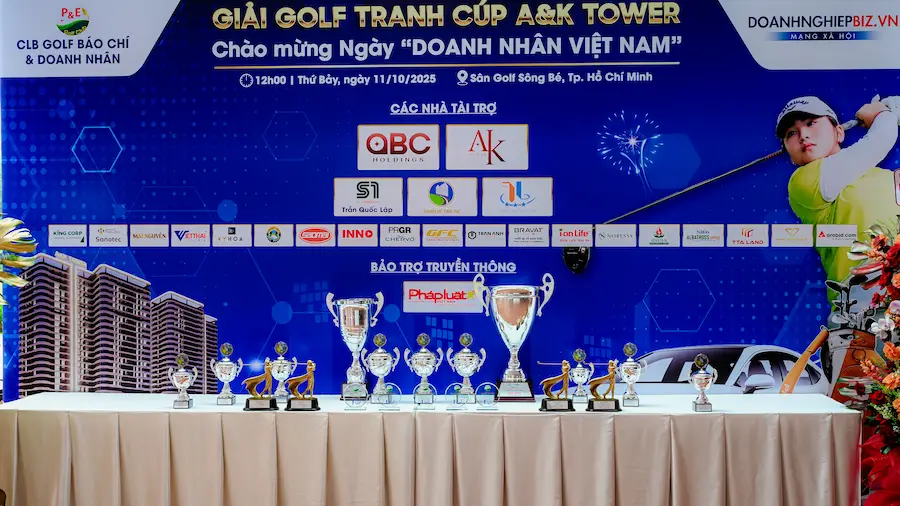 Giai Golf tranh cup AK Tower – Chao mung Ngay Doanh nhan Viet Nam 2