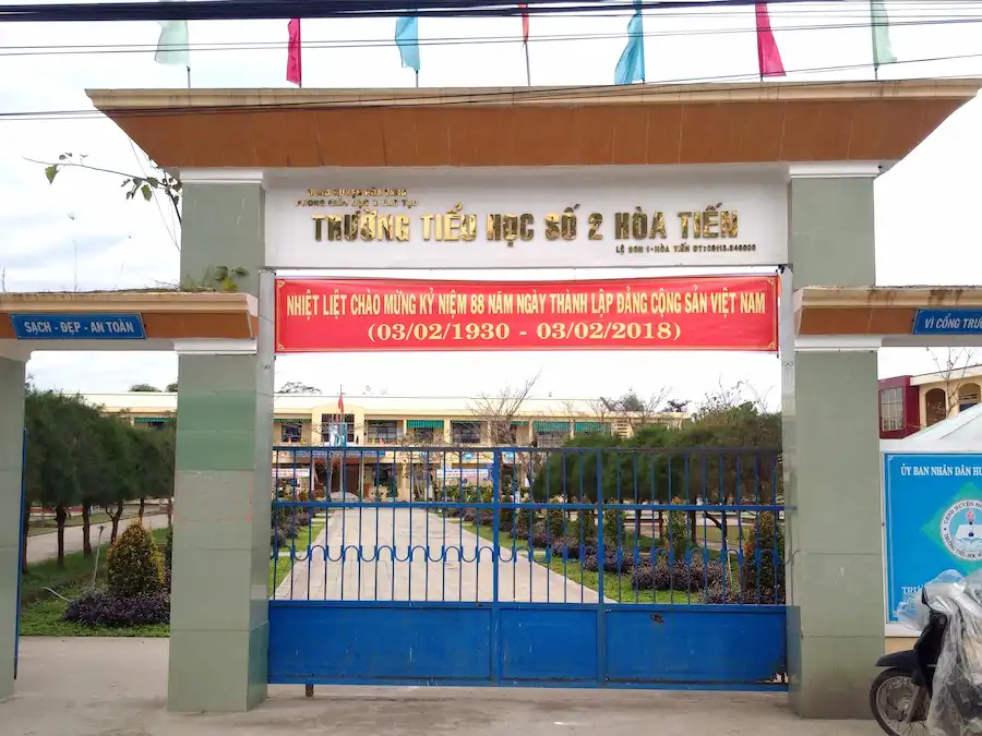 Phòng học ngoại ngữ Trường Tiểu học số 2 Hoà Tiến