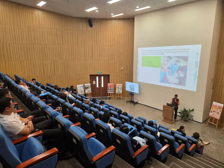 Sao Mai Education Group đồng hành cùng Hội thảo “Thư viện Đại học trong giai đoạn chuyển đổi” 6 Sao Mai Education Group đồng hành cùng Hội thảo “Thư viện Đại học trong giai đoạn chuyển đổi”