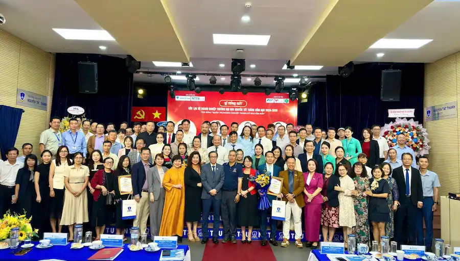 Sao Mai Education Group ký kết thỏa thuận hợp tác - Trở thành đối tác chiến lược của Trường Đại học Nguyễn Tất Thành 8 Sao Mai Education Group ký kết thỏa thuận hợp tác - Trở thành đối tác chiến lược của Trường Đại học Nguyễn Tất Thành