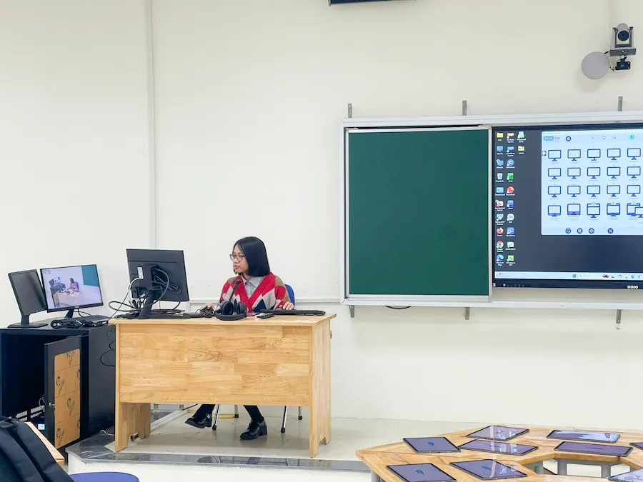 Phòng học ngoại ngữ thông minh Trường THCS Bắc Từ Liêm 5 30.01.2026 Truong THCS Bac Tu Liem giai phap phong hoc ngoai ngu 9