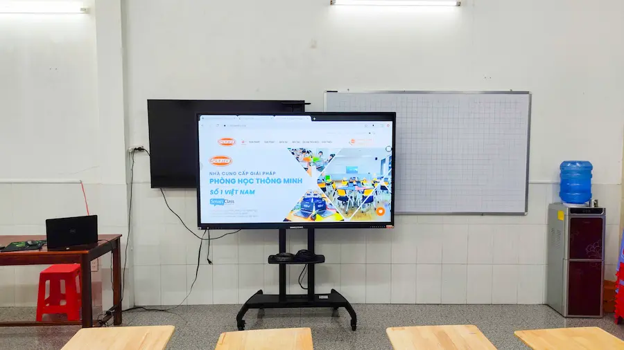 MÀN HÌNH TƯƠNG TÁC