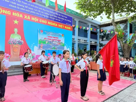 Trường tiểu học số 1 Hoà Sơn