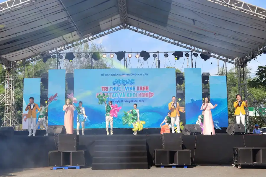 Sao Mai dong hanh cung Ngay hoi Chuyen doi so 2026 phuong Hai Van TP. Da Nang 1
